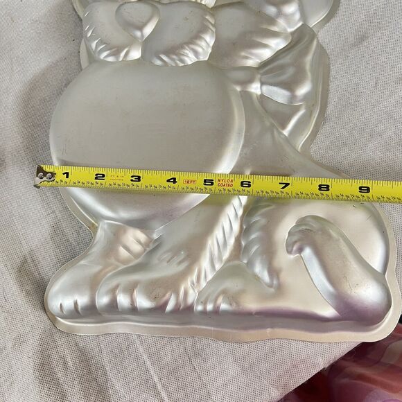Lot Of 2 Vintage Wilton Dog Aluminum Cake Pan 1987 & Double Heart Cake Pan 1979 - Picture 7 of 12